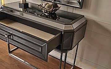 Carol Dresuar ve Ayna